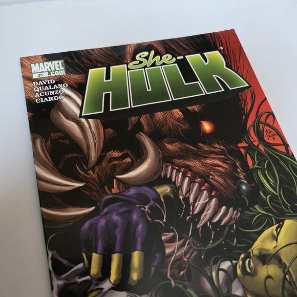 Marvel She-Hulk Comic Book - Picture 2 of 6